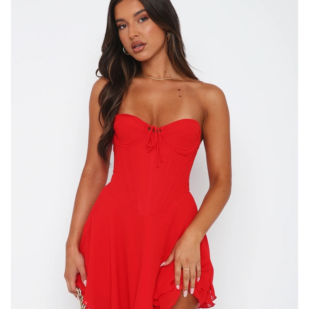 red dress - Picture 2 of 3